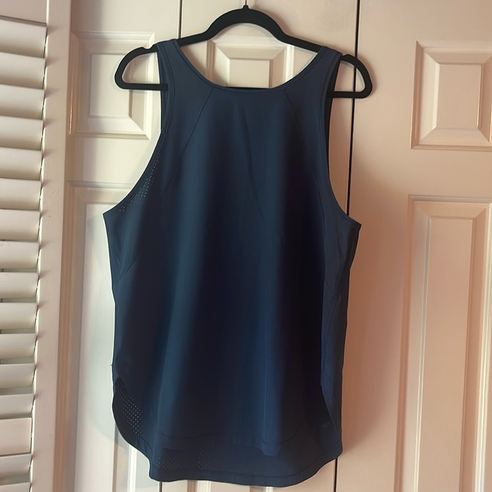 Lululemon Close the Distance Tank